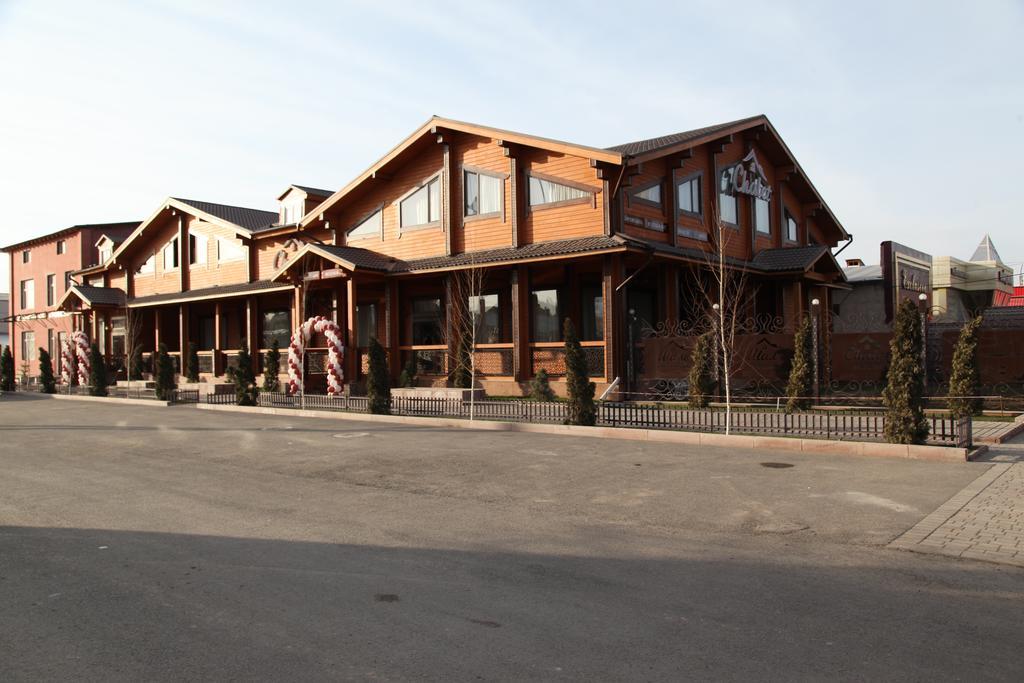 Guest House Chalet Taraz Eksteriør bilde